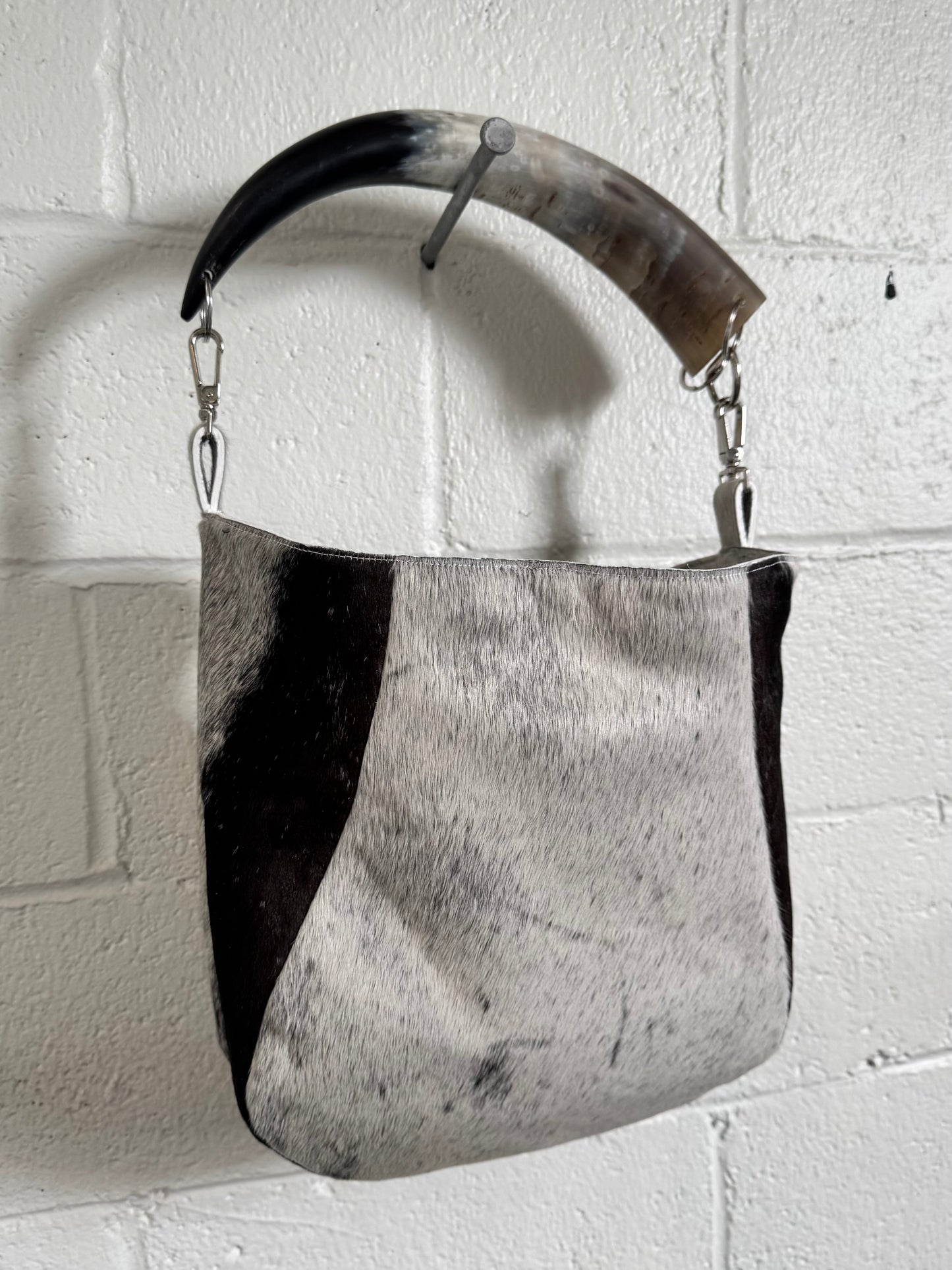 “HORN” bag (1)
